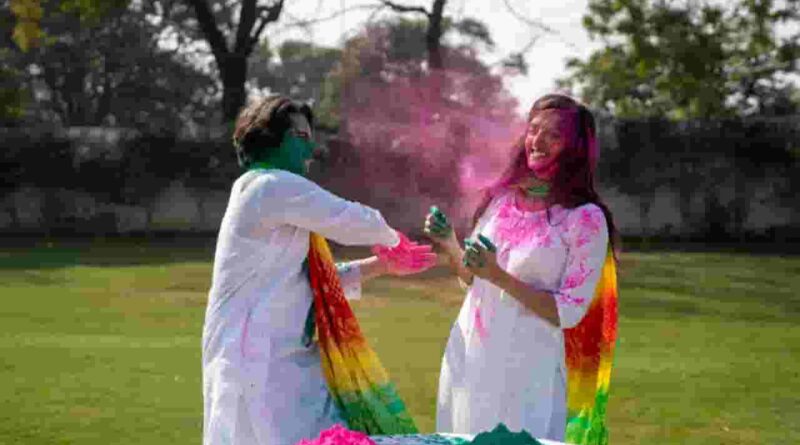 Happy-Holi-Exclusively-attractive-festival-of-colors