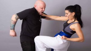 Self-Defense-Exclusive-13-Effective-Ways-of-Self-Defense