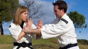 Self-Defense-Exclusive-13-Effective-Ways-of-Self-Defense