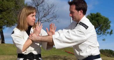 Self-Defense-Exclusive-13-Effective-Ways-of-Self-Defense